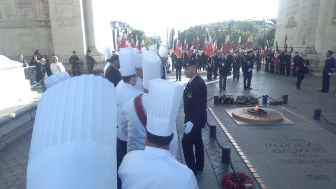 Les professeurs de cuisine ravivent la flamme du soldat inconnu