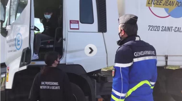 Exercice de contrôle routier pour les élèves de Bac Pro Métiers de la Sécurité